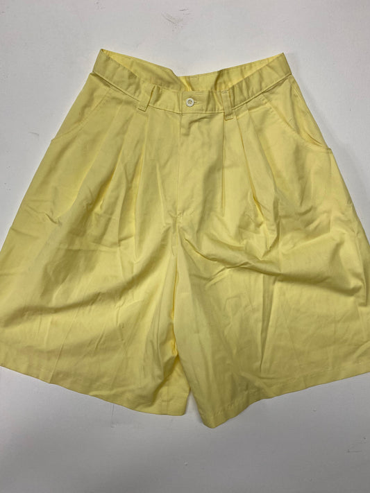 Hunters Glen Yellow to the Knee Shorts Size 15/16